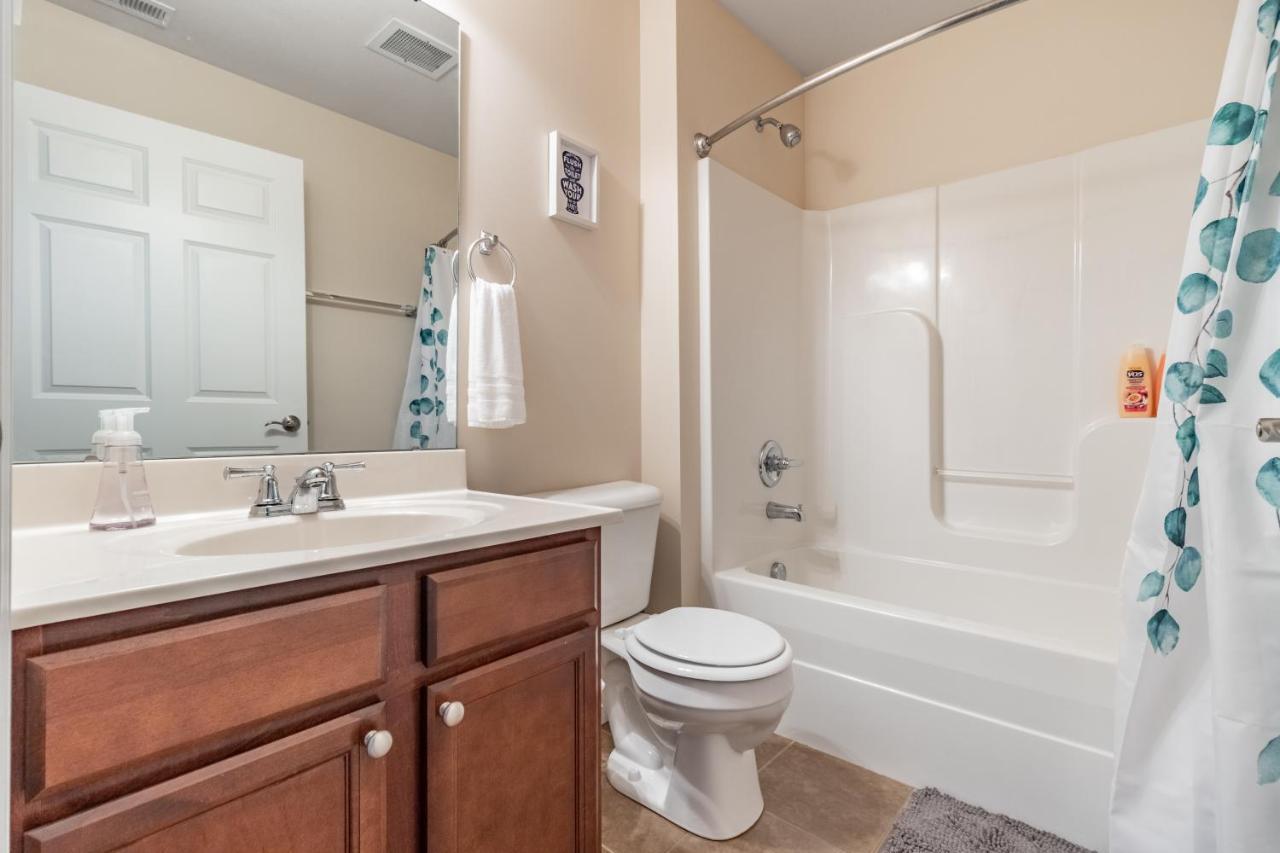 Contemporary Stay In Central Peoria Exterior photo